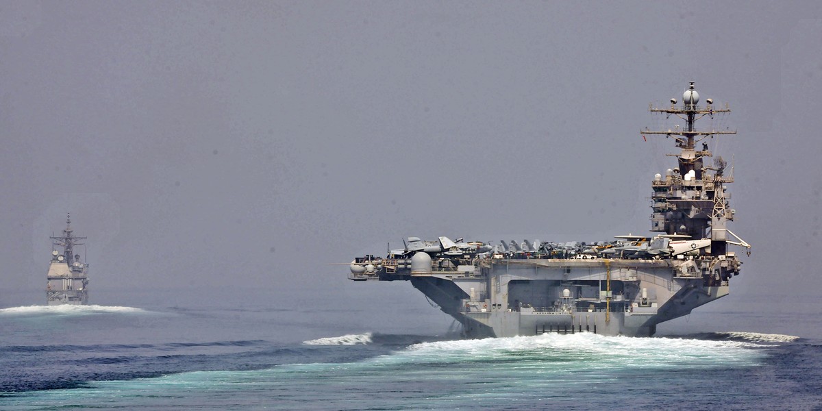 Blockade der Straße von Hormus würde Öl- und Gaslieferungen direkt treffen, Handelsströme über Lieferketten indirekt belasten