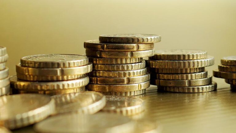 Gigi D’Agostino Vermögen: Wie viel Geld hat der Kult-DJ wirklich?