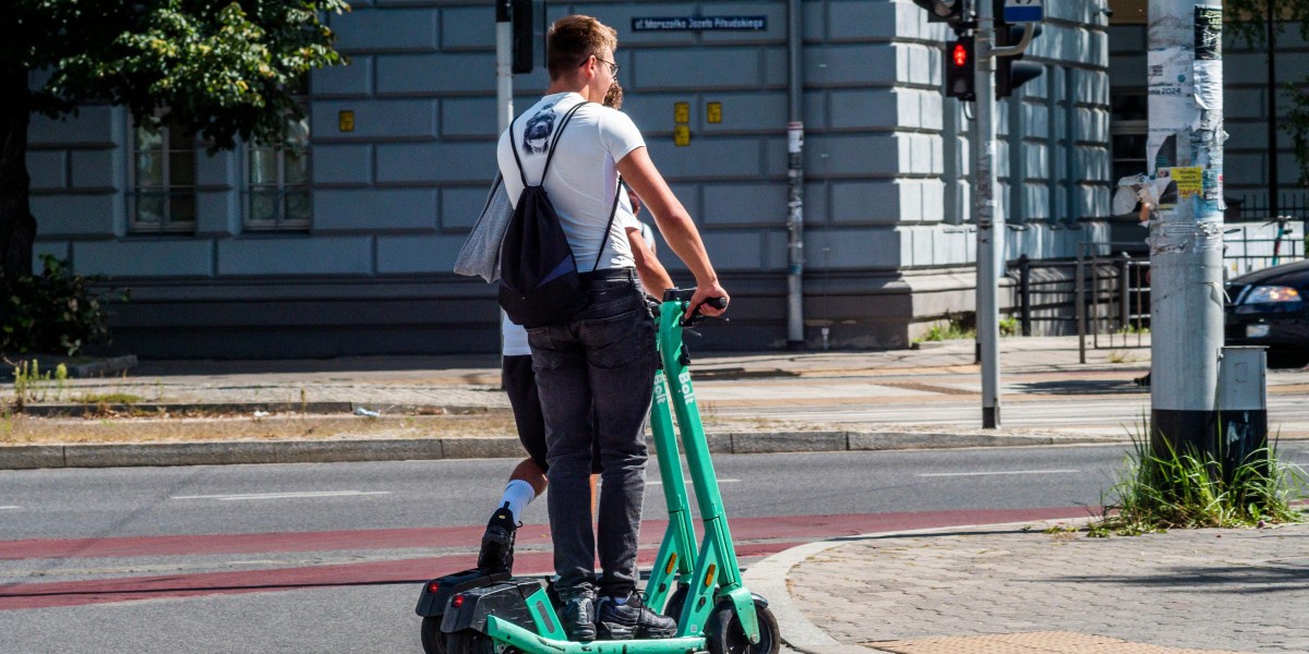 Über 1,4 Millionen E Scooter in Privathaushalten, E Bikes deutlich häufiger